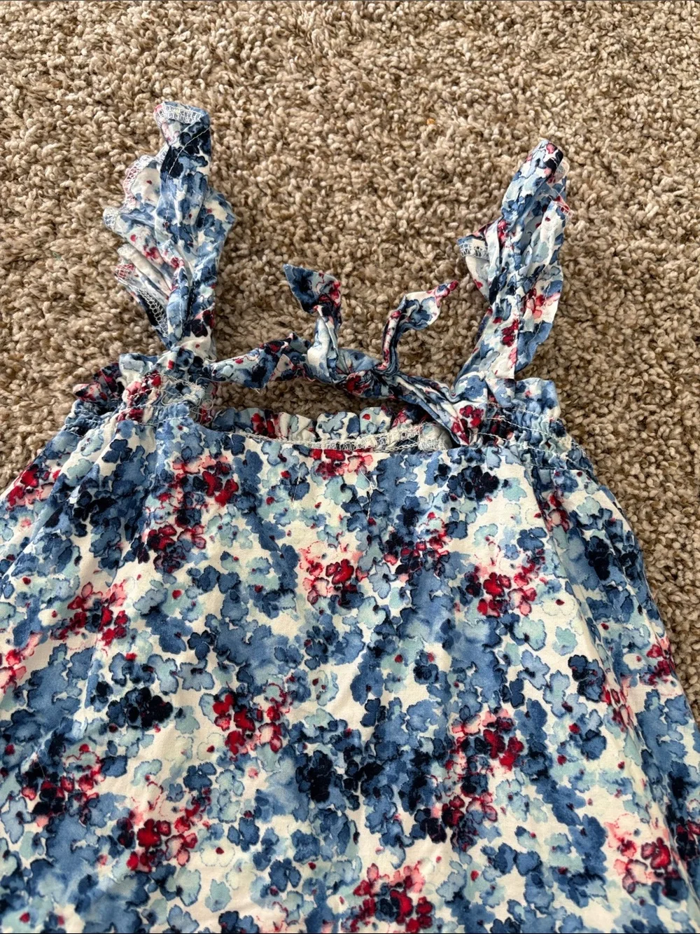 Crown & Ivy Girls Floral Blue & Red Two-Piece Shorts Set size medium (10-12) EUC